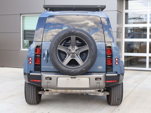 Certified 2022 Land Rover Defender 110 X-Dynamic SE AWD/4WD image 9