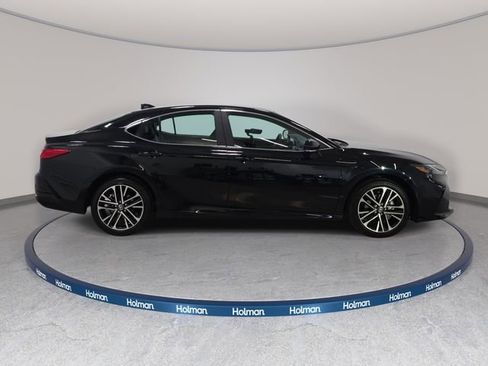 Used 2026 Toyota Camry XLE AWD/4WD image 5