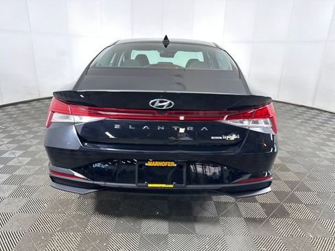 Used 2023 Hyundai Elantra Blue w/ Preferred Accessory Package image 4