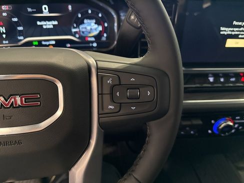 New 2025 GMC Sierra 2500 SLT image 30