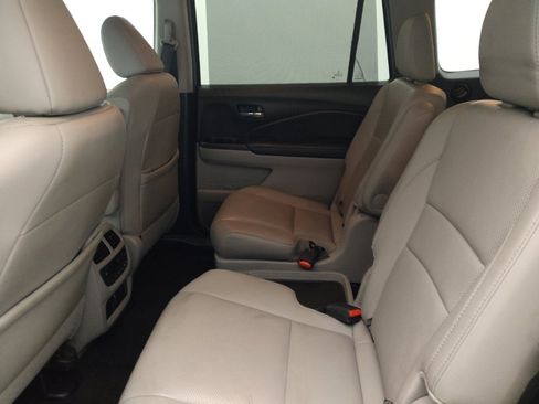 Used 2019 Honda Pilot Elite image 18