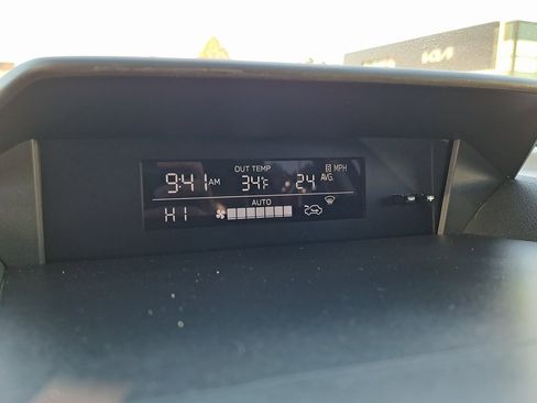 Used 2021 Subaru Crosstrek 2.0i Premium w/ Moonroof Package image 15