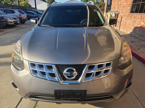 Used 2015 Nissan Rogue S w/ Convenience Package image 2