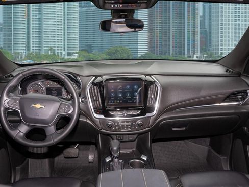 Used 2023 Chevrolet Traverse LT FWD image 22