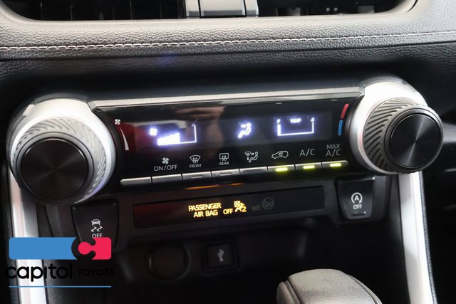 Certified 2021 Toyota RAV4 LE AWD/4WD image 20