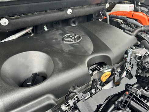 Used 2022 Toyota RAV4 SE w/ Convenience Package AWD/4WD image 31