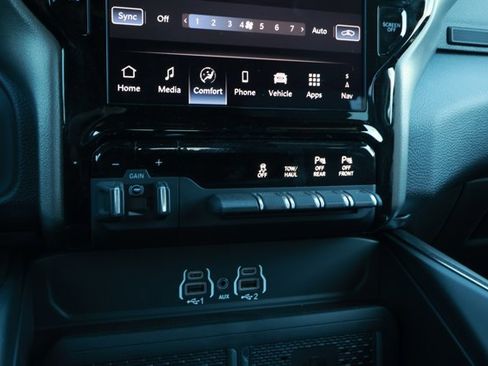 New 2026 RAM 2500 Big Horn AWD/4WD image 19