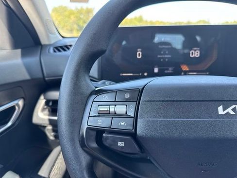 Used 2025 Kia K4 FWD image 8