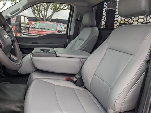 Used 2024 Ford F350 XL w/ XL Chrome Package image 12