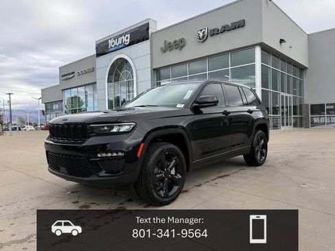 New 2025 Jeep Grand Cherokee Limited w/ Black Appearance Package image 1