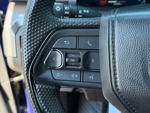 Used 2024 Toyota Tacoma TRD Off-Road w/ TRD Off Road Upgrade Package AWD/4WD image 17