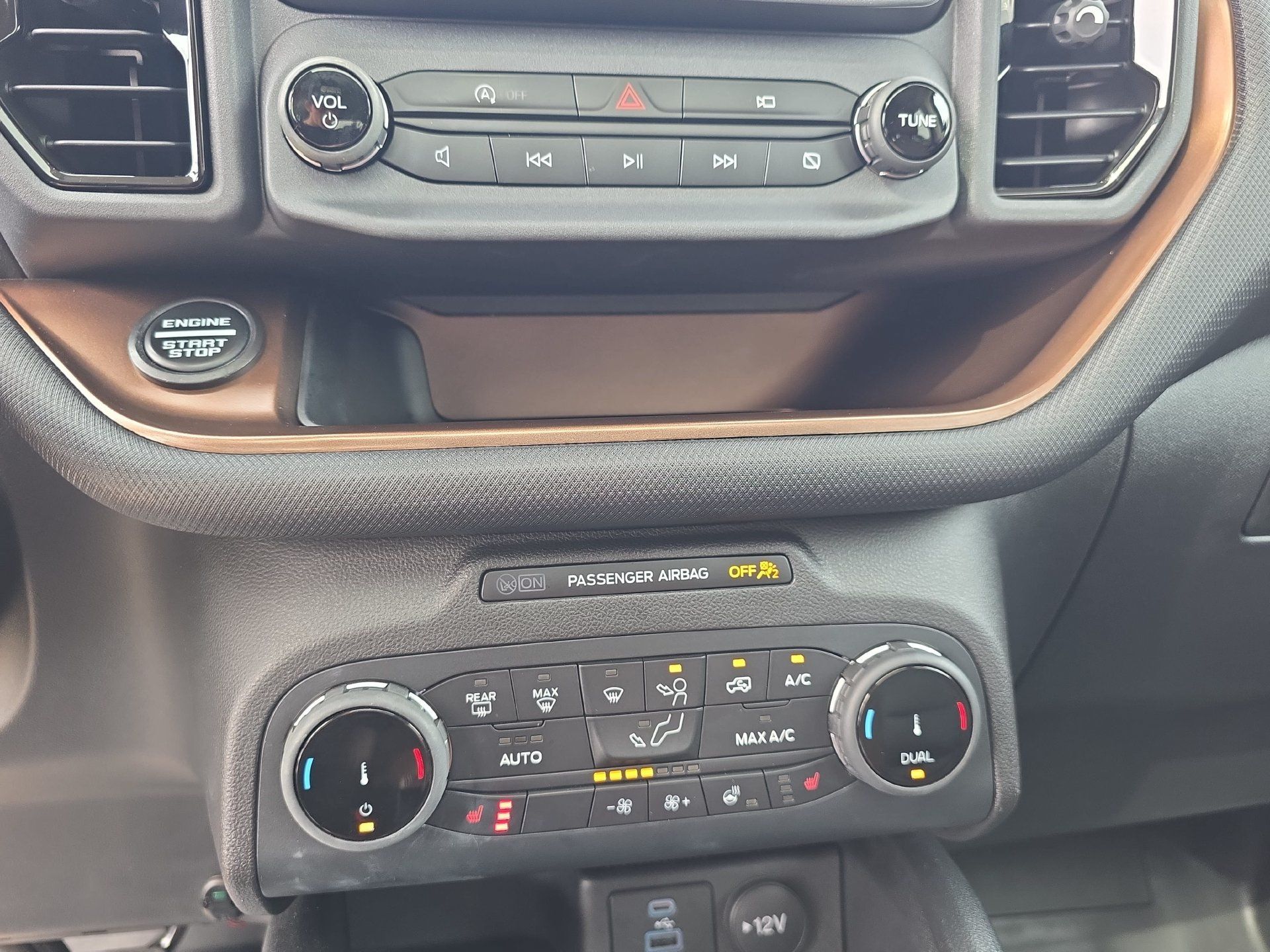 Used 2024 Nissan Altima 2.5 SR w/ SR Premium Package FWD image 23