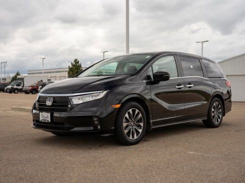 Used 2024 Honda Odyssey EX-L image 3