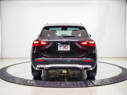 Used 2025 Mercedes-Benz GLA 250 image 3