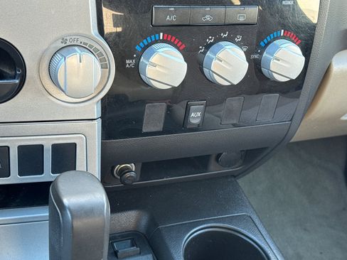 Used 2007 Toyota Tundra SR5 w/ Preferred Accessory Pkg RWD image 29