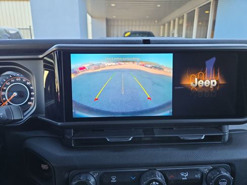 Used 2024 Jeep Wrangler Sport S image 23