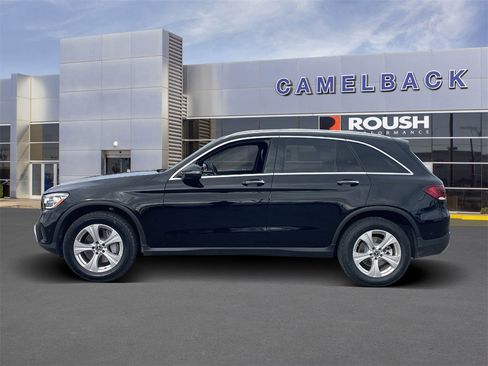 Used 2021 Mercedes-Benz GLC 300 image 2