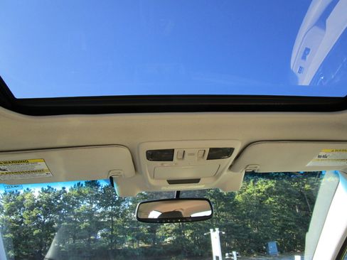 Used 2015 Subaru Legacy 2.5i Limited image 11