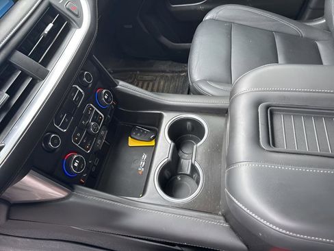 Used 2023 Chevrolet Suburban LT image 21