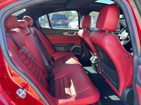Used 2021 Alfa Romeo Giulia Ti Sport image 19