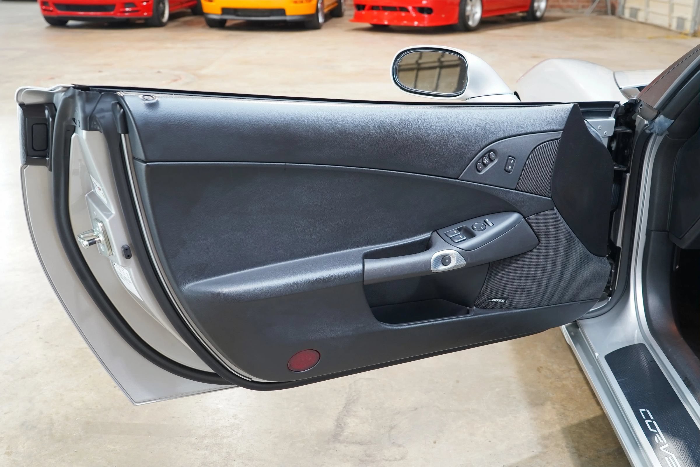 Used 2006 Chevrolet Corvette Coupe w/ Preferred Equipment Group RWD image 40