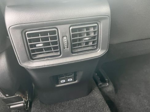 Used 2025 Toyota RAV4 XLE w/ Convenience Package image 24