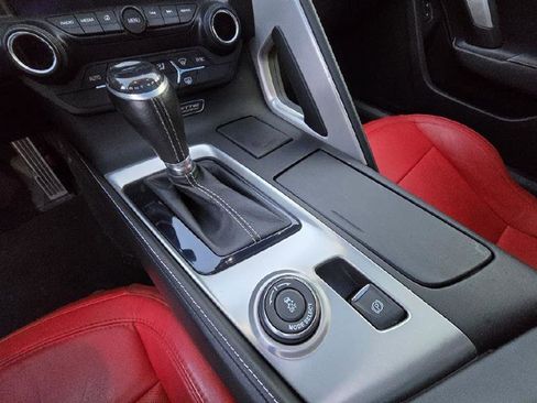 Used 2015 Chevrolet Corvette Stingray Coupe image 30