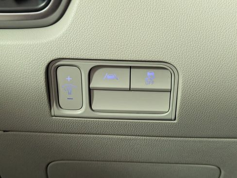Used 2023 Kia Sorento S w/ Panoramic Sunroof Package FWD image 13
