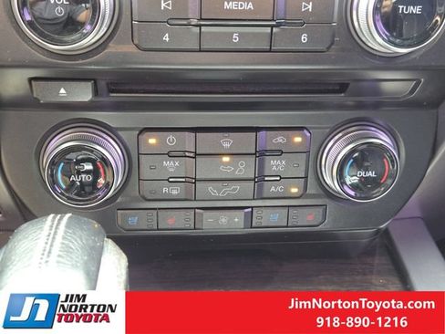 Used 2017 Ford F150 Platinum w/ Equipment Group 701A Luxury AWD/4WD image 21