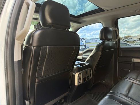 Used 2017 Ford F250 Lariat w/ Lariat Ultimate Package AWD/4WD image 30