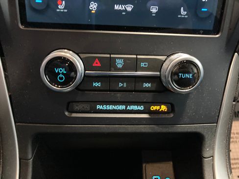 Used 2023 Ford Edge SEL w/ Sport Appearance Package image 26