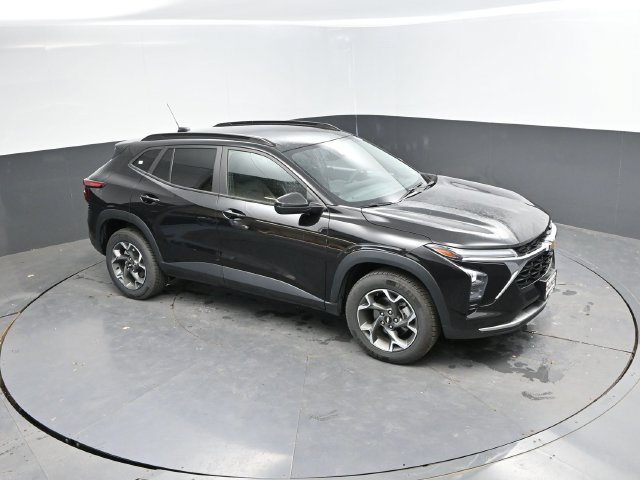Used 2024 Chevrolet Trax LT FWD image 32