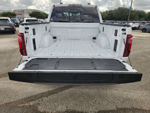 Used 2025 Ford F150 Raptor AWD/4WD image 31