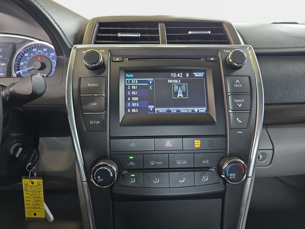 Used 2017 Toyota Camry LE FWD image 22