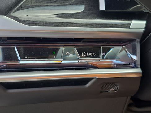 New 2025 BMW 760i xDrive image 31