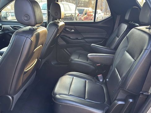 Used 2023 Chevrolet Traverse LT w/ LT Premium Package AWD/4WD image 10
