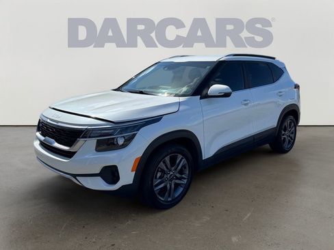 Used 2023 Kia Seltos S w/ Navigation Package image 3