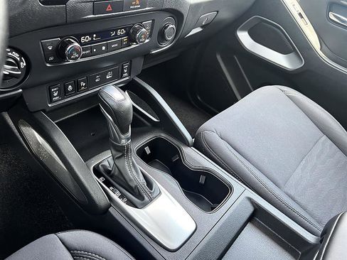 Certified 2022 Nissan Frontier SV AWD/4WD image 26