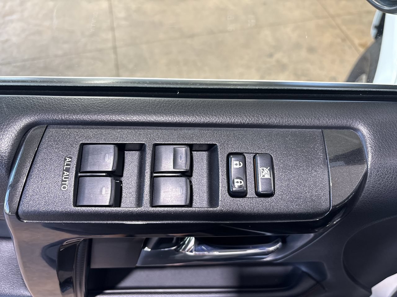 Used 2021 Toyota 4Runner TRD Off-Road Premium AWD/4WD image 13
