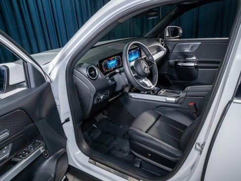 New 2026 Mercedes-Benz GLB 250 image 10