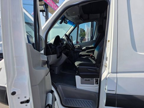 Used 2016 Mercedes-Benz Sprinter 3500 image 13