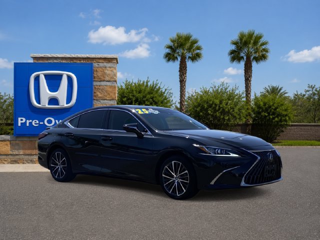 Used 2025 Lexus ES 300h w/ Premium Package FWD image 7