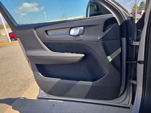 Used 2023 Volvo XC40 B5 Plus w/ Driver Assist Package image 20