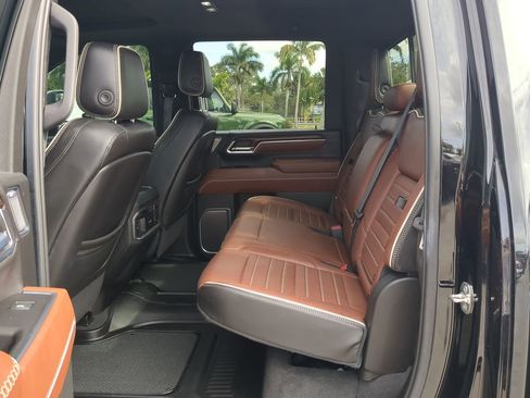 Used 2024 GMC Sierra 2500 Denali Ultimate image 14