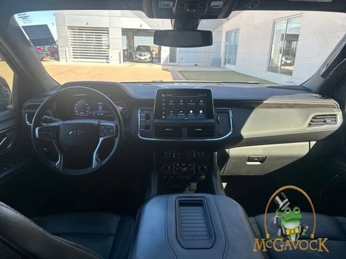 Used 2022 Chevrolet Tahoe Z71 w/ Z71 Off-Road Package image 19