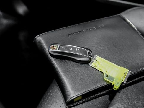 Used 2023 Porsche Cayenne image 70