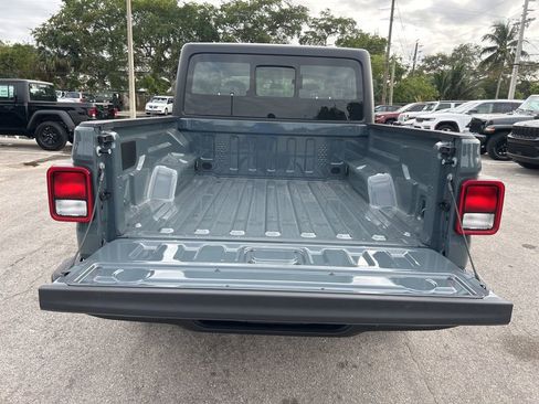 New 2026 Jeep Gladiator Sport image 30