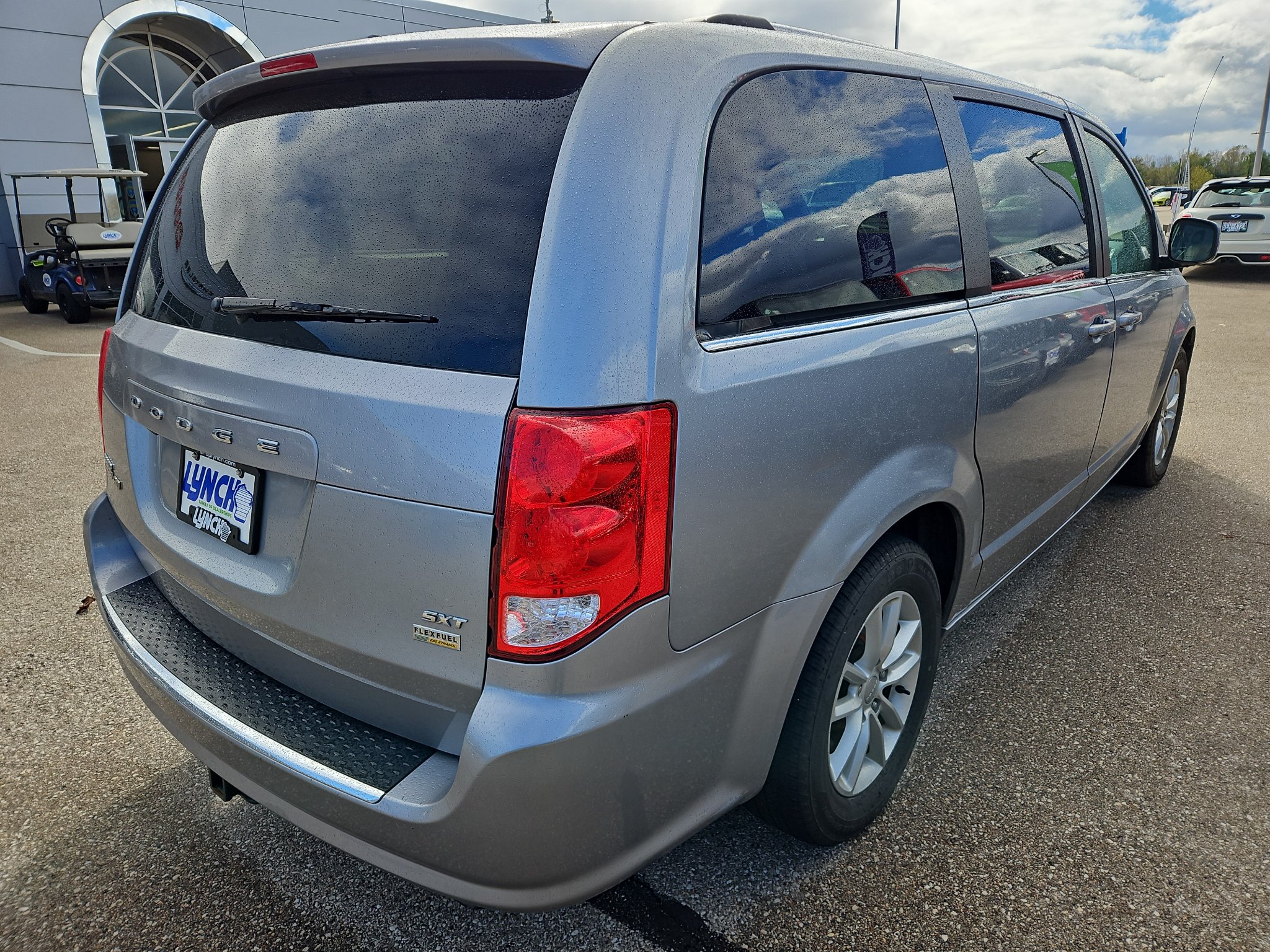 Used 2019 Dodge Grand Caravan SXT FWD image 7