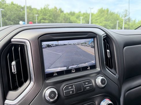 Used 2022 GMC Sierra 1500 AT4 w/ AT4 Preferred Package AWD/4WD image 18