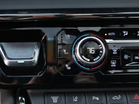 Certified 2024 GMC Sierra 2500 AT4X image 42